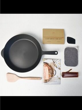 NEW IN BOX COOKLIFE 12 Inch Lightweight Pre-Seasoned Cast Iron Skillet